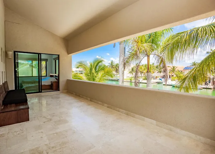 Magnifica Casa Laguna Cerca De La Playa. Villa Puerto Aventuras