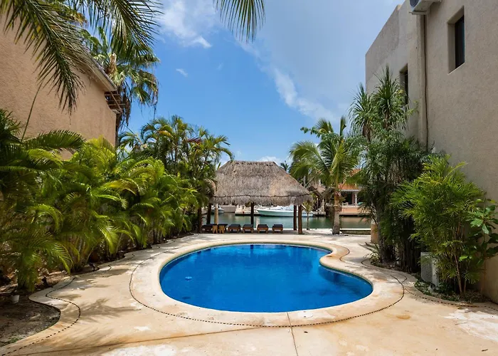 Magnifica Casa Laguna Cerca De La Playa. Villa Puerto Aventuras