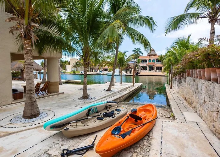 Villa Magnifica Casa Laguna Cerca De La Playa. *