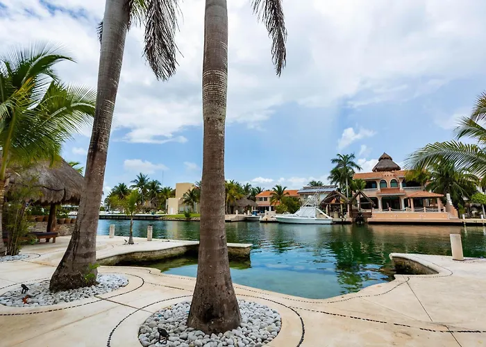 Magnifica Casa Laguna Cerca De La Playa. Villa Puerto Aventuras